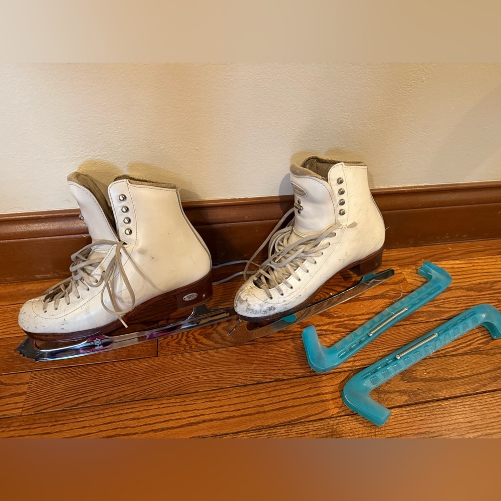 Riedell TS figure skates size 5.5 A-2A with phantom blades